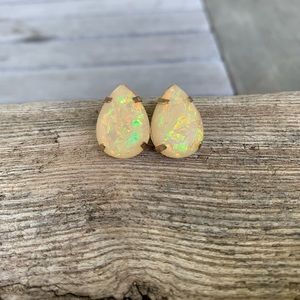 Translucent sparkle earrings
